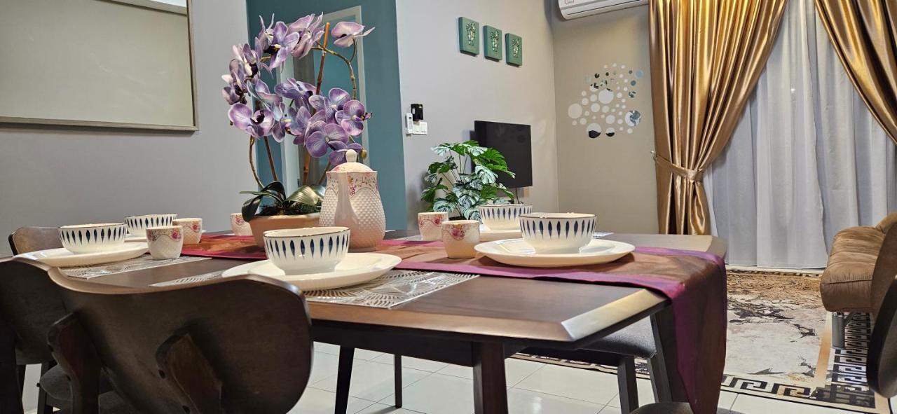 E. R Homestay 3R2B Nearby Klia Sepang Exterior foto
