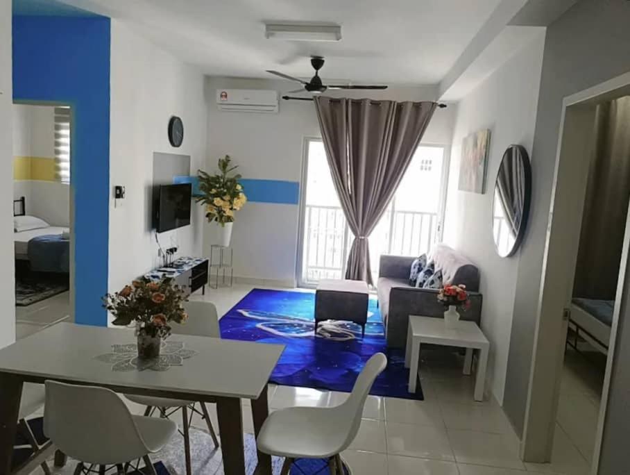 E. R Homestay 3R2B Nearby Klia Sepang Exterior foto